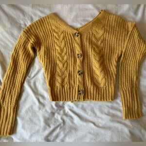 Brand Moon & Madison, Size S, Color mustard yellow